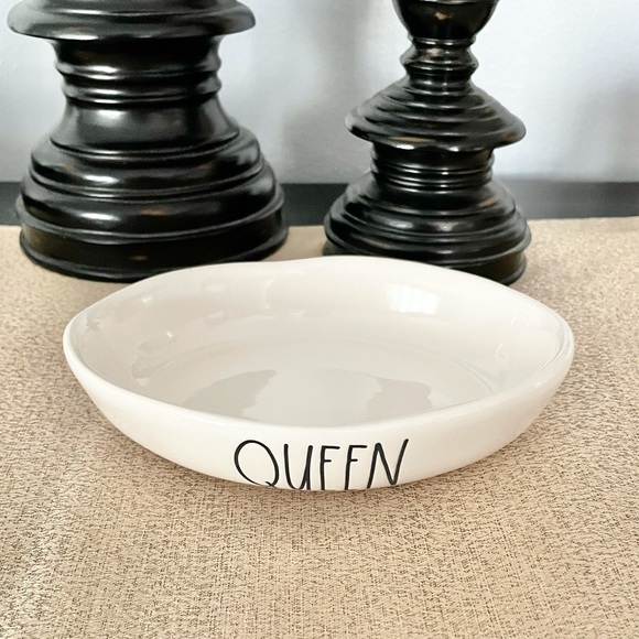 Rae Dunn Other - 🆕Rae Dunn QUEEN Ceramic Pet Bowl